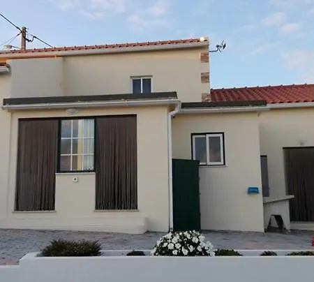 Holiday home Casal Riquezo T2-1.o- Serra Da Pescaria - *